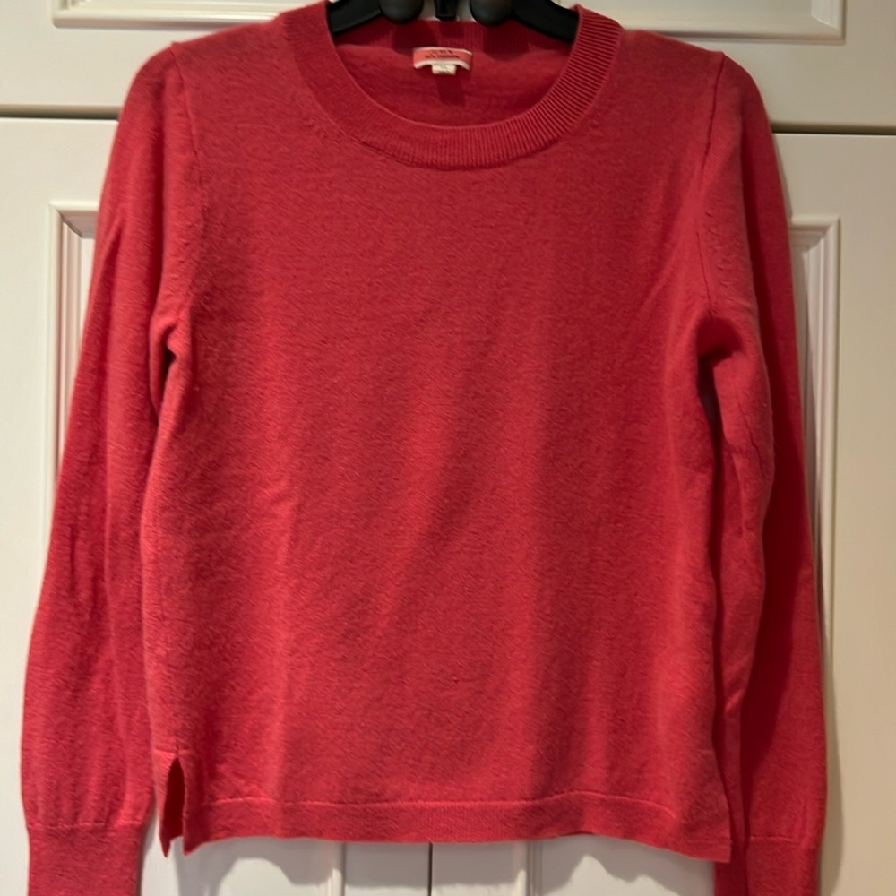 Pre-loved.. like new. Jcrew coral cashmere sweater.